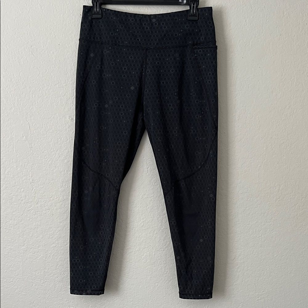 Sweaty Betty Power Workout Leggings with Honeycomb Pattern in SIze L